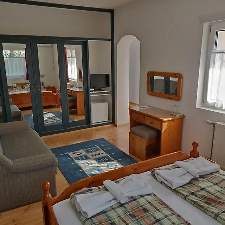 Muschel Panzió 4*