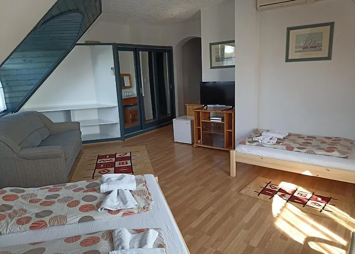 Muschel Panzio 4* كيستاي